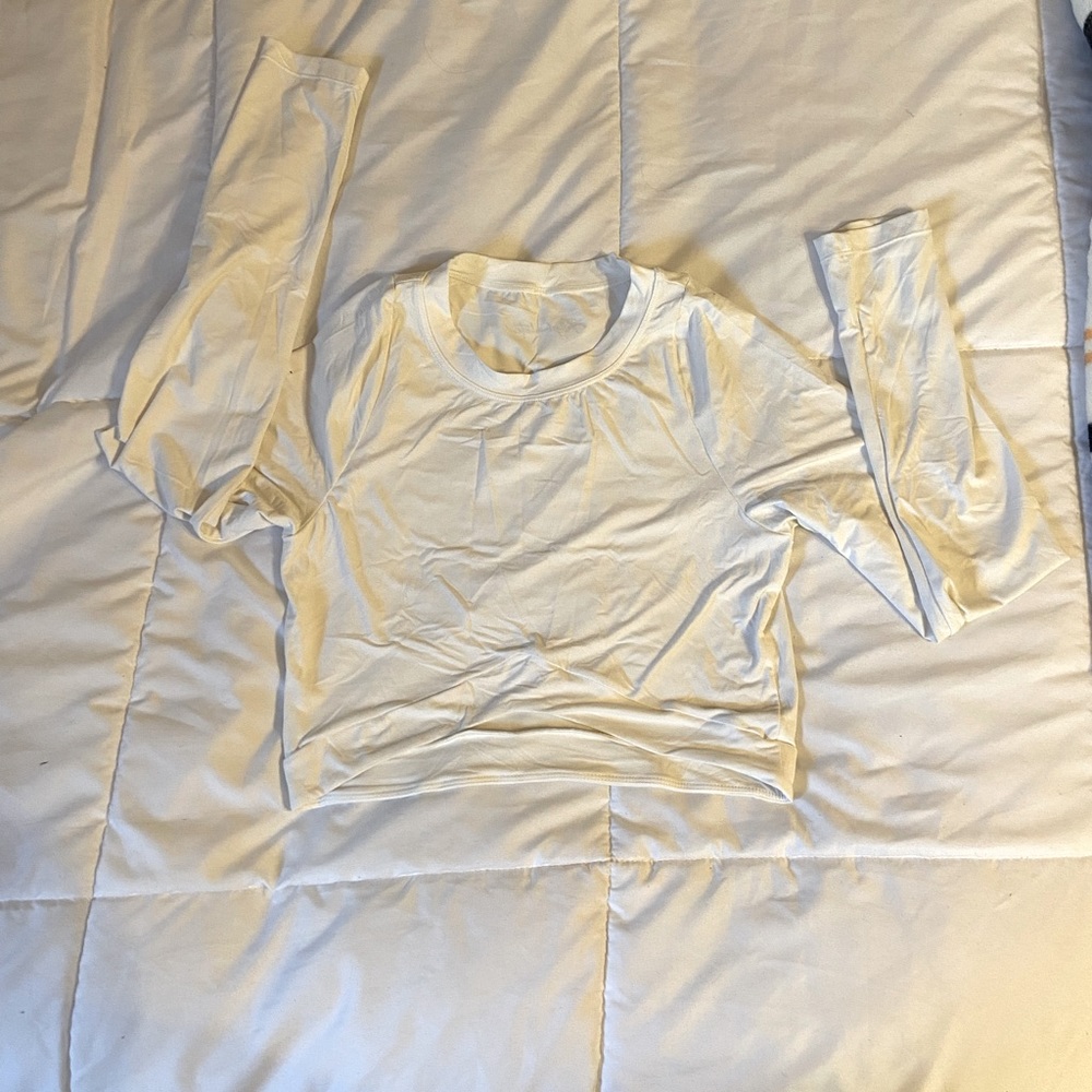 Alphalete Ultrasoft long sleeve crop
